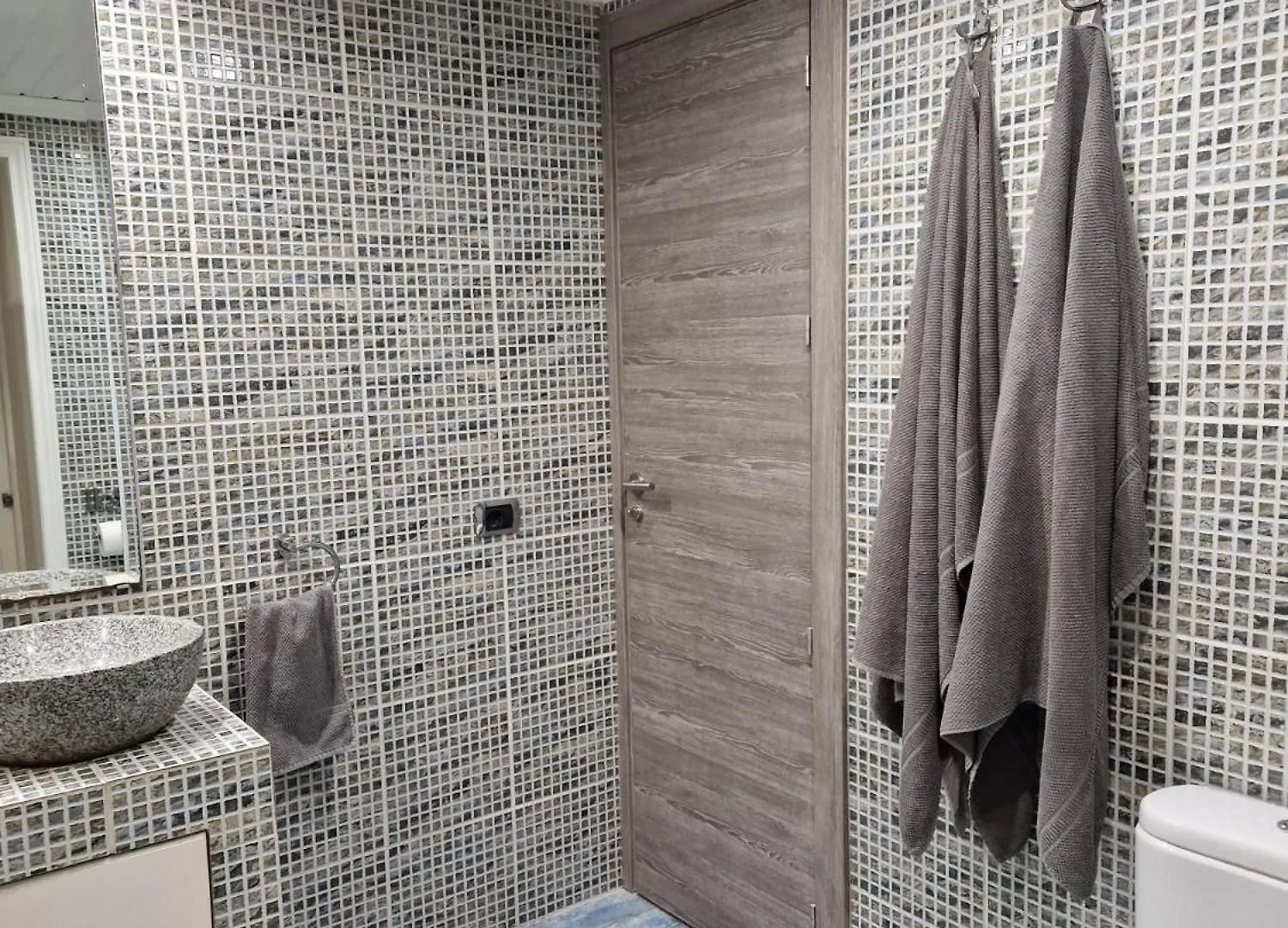 2 Bed Apartment That Steps Out On To The Pool San Miguel de Abona 0*,